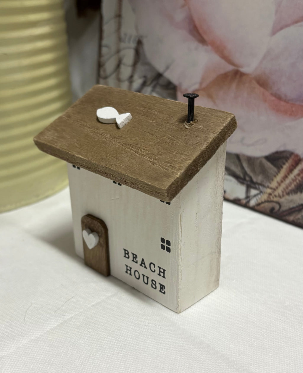 Wooden Beach House Ornament, 9.5cm