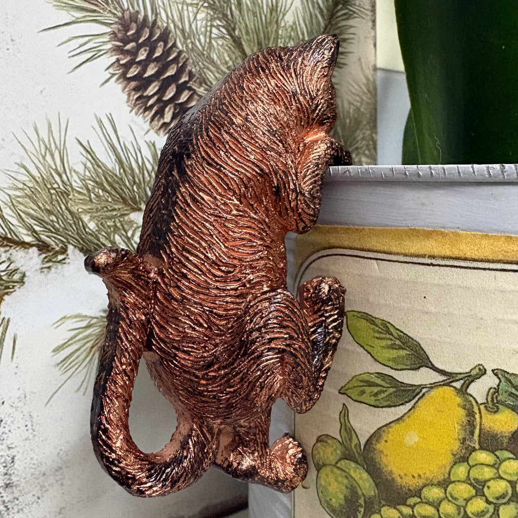 Cat Resin Pot Hanger