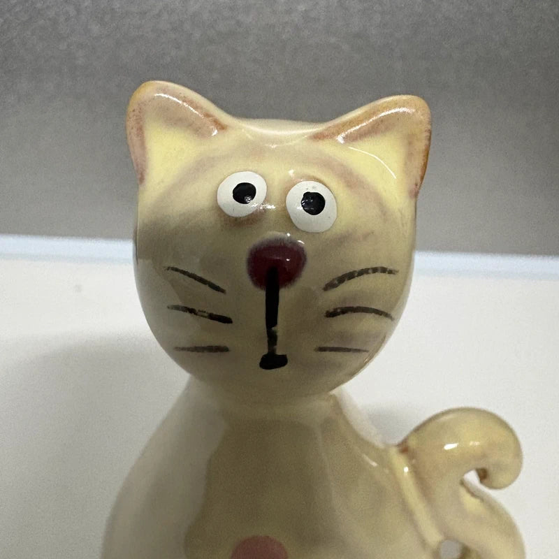 Ceramic Daisy Cat Ornament with Pink Flowers - Whimsical Home Décor