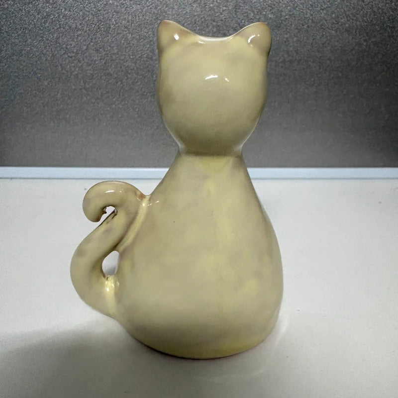 Ceramic Daisy Cat Ornament with Pink Flowers - Whimsical Home Décor