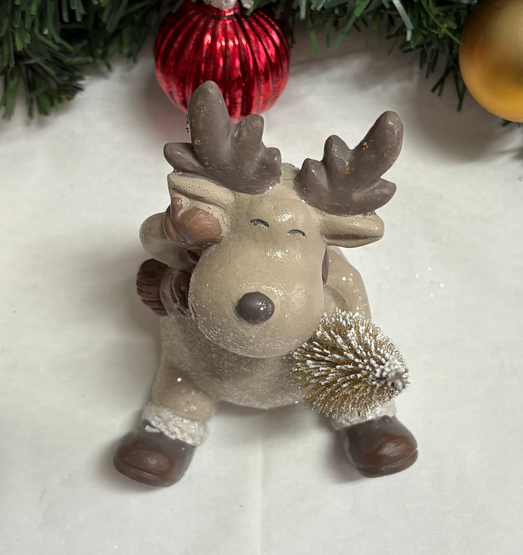 Sitting Reindeer Resin Christmas Ornament