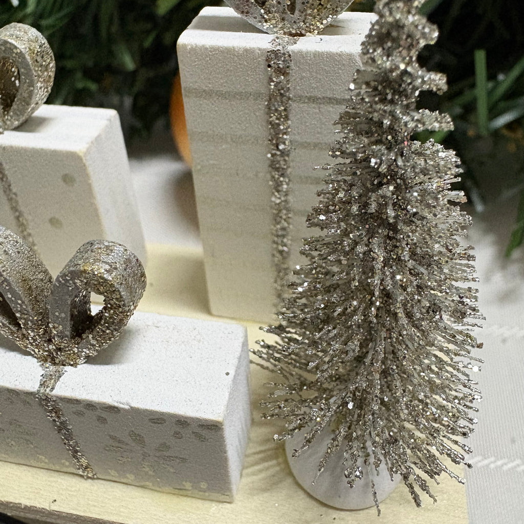 Small Christmas Sleigh with Presents Decoration