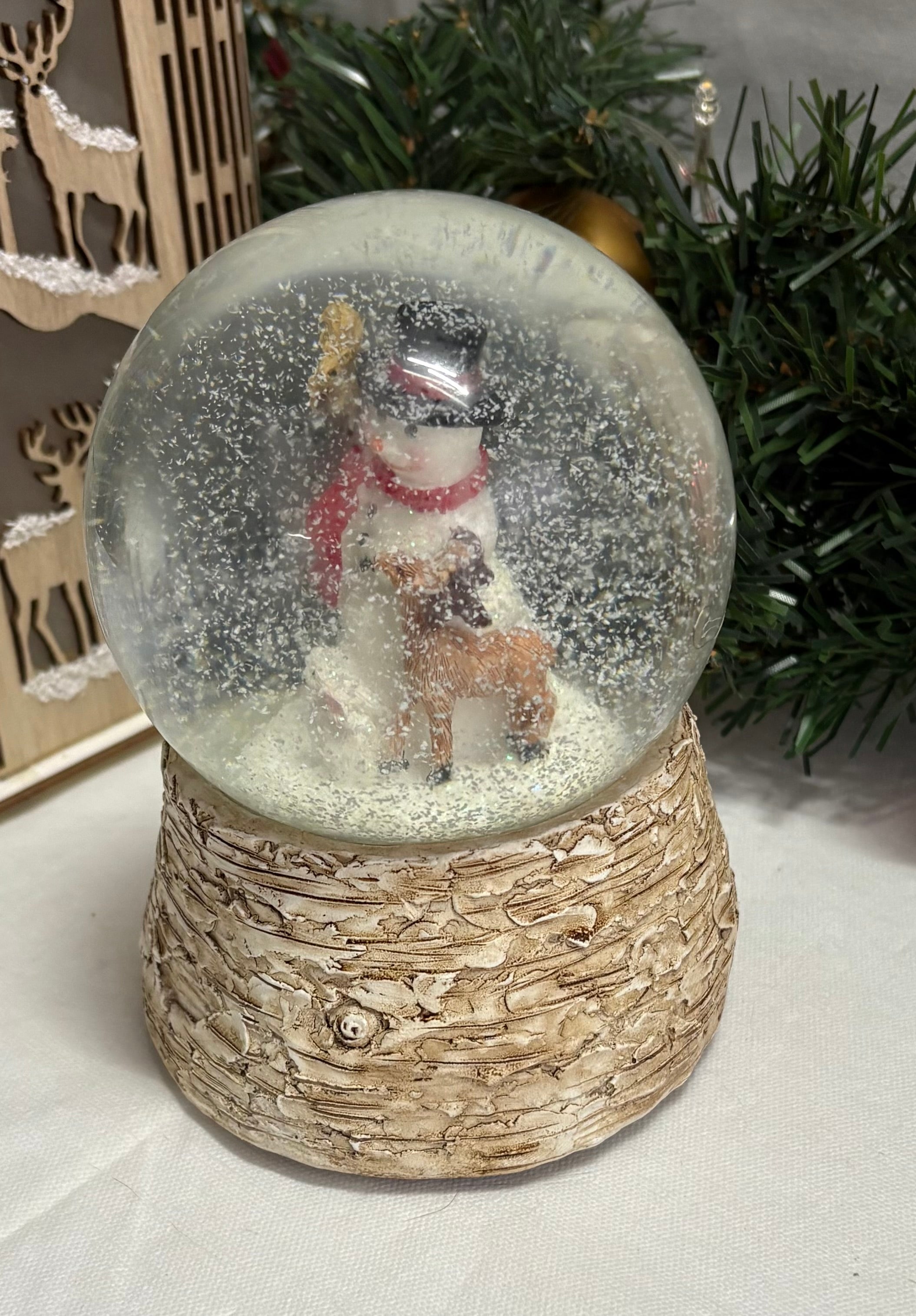 Beautiful Medium Sized Snowman with Rustic Base Snow Globe