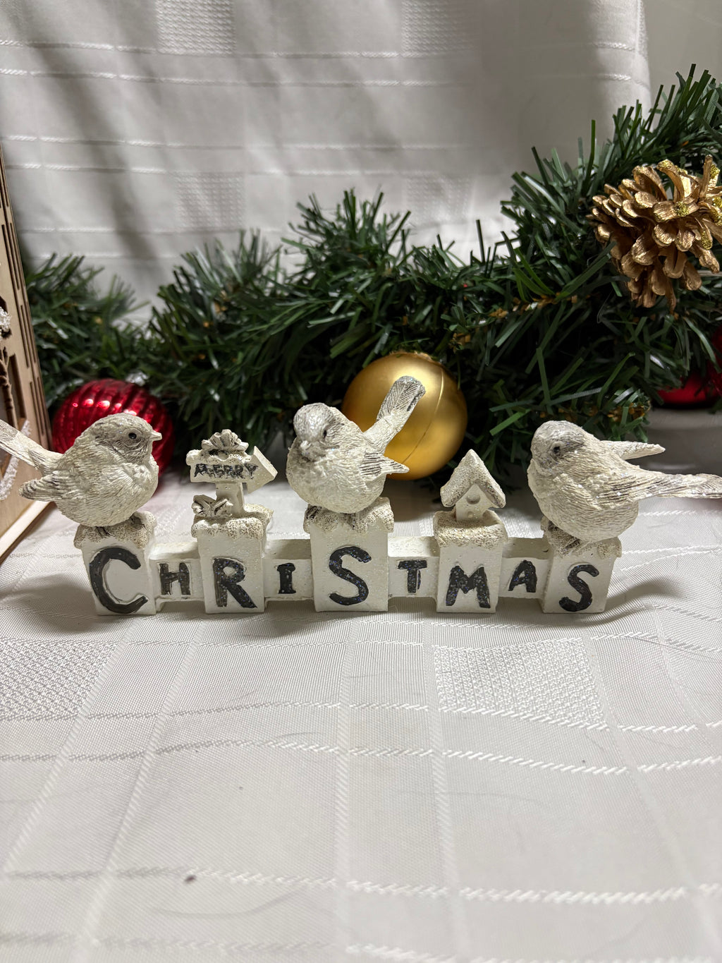 White Merry Christmas with Birds Resin Sign