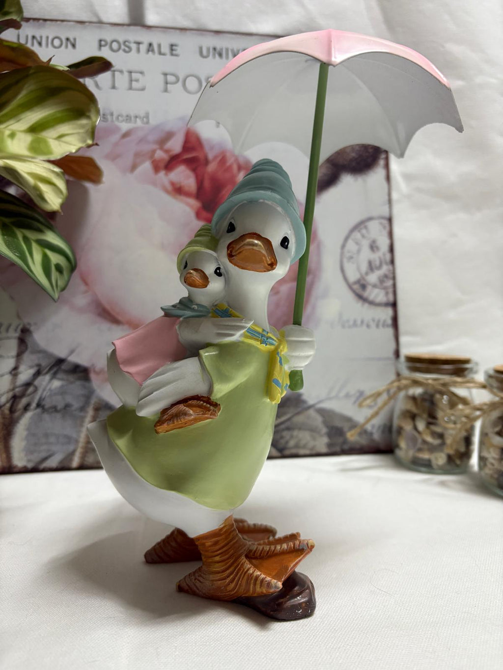 Rainy Duck With Baby and Umbrella Figurine, 12cm