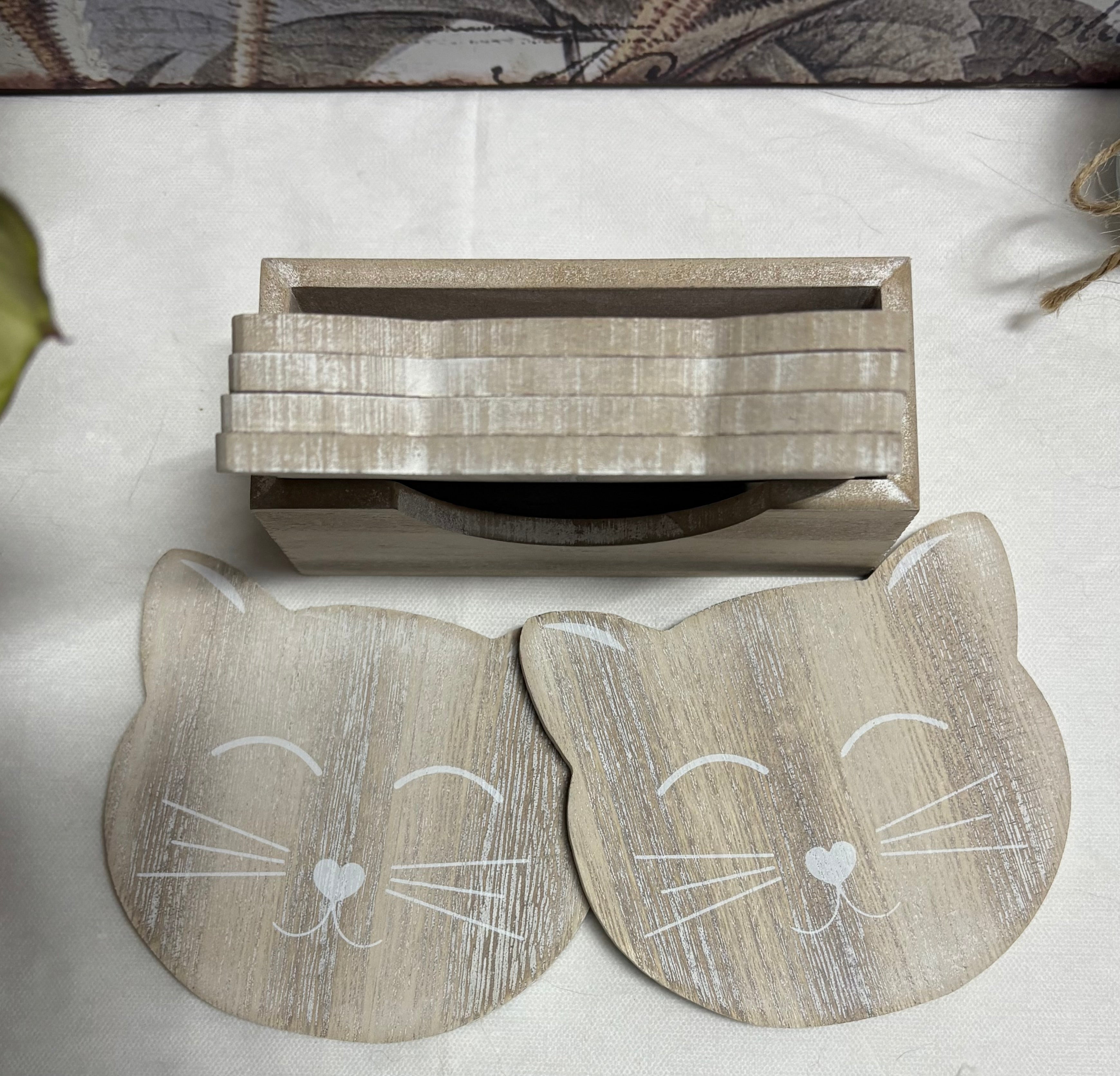 6 x Cat Face Coasters with Wooden Box, 12cm
