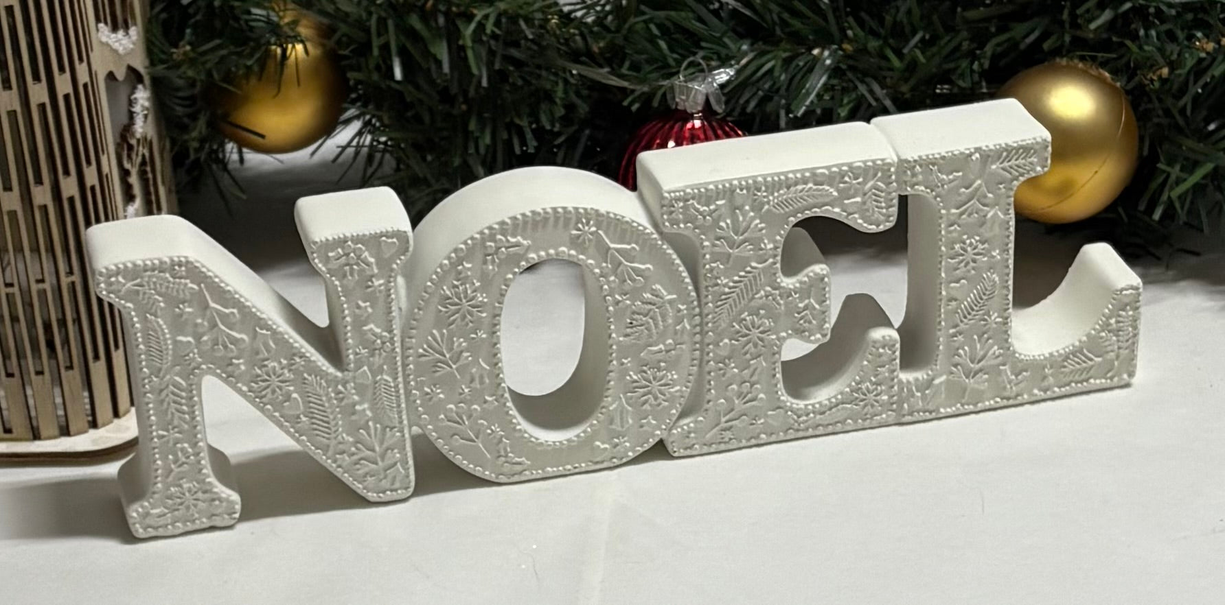 White Noel Resin Sign Christmas Decoration