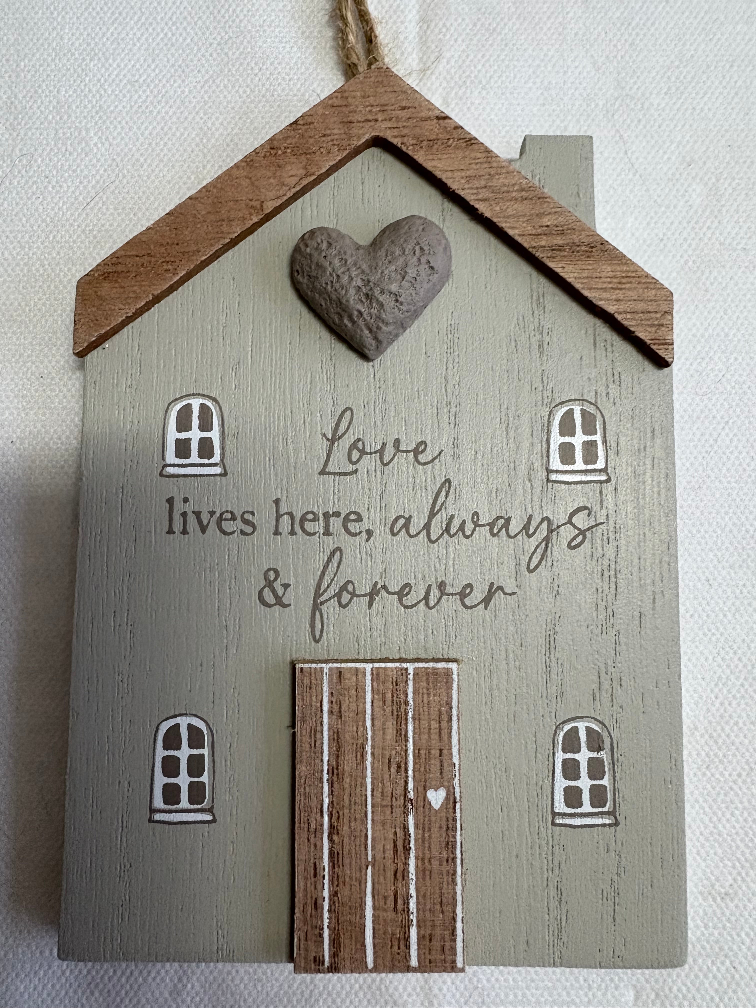 Set of 4 x Wooden House Hanger Ornaments, 12cm