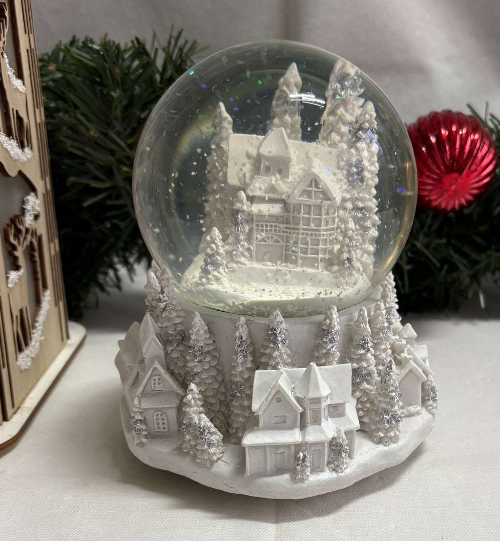 White Winter Wonderland Musical Wind Up Snow Globe Elegant Christmas Decoration