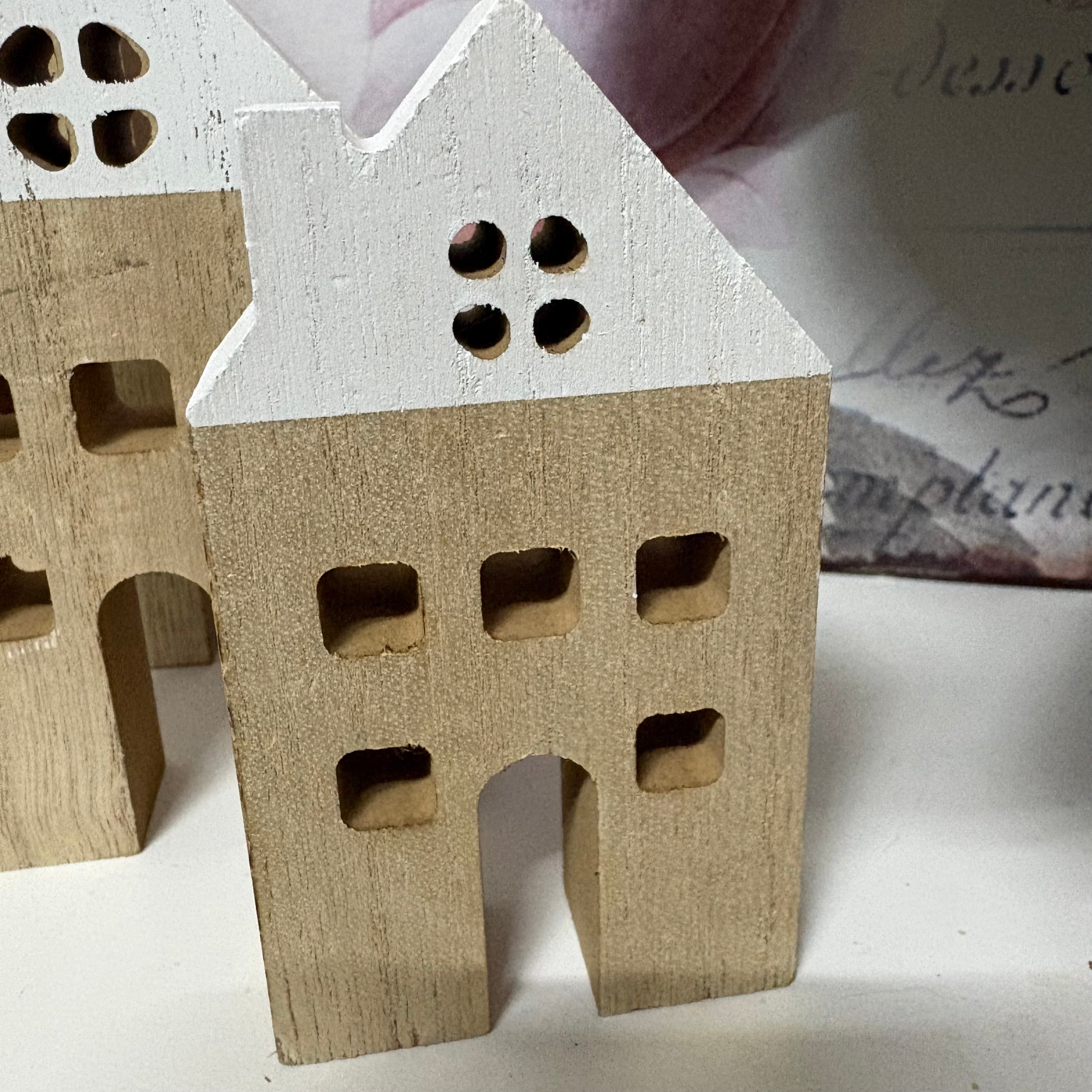 Small Wood Plain Houses With White Roof Set