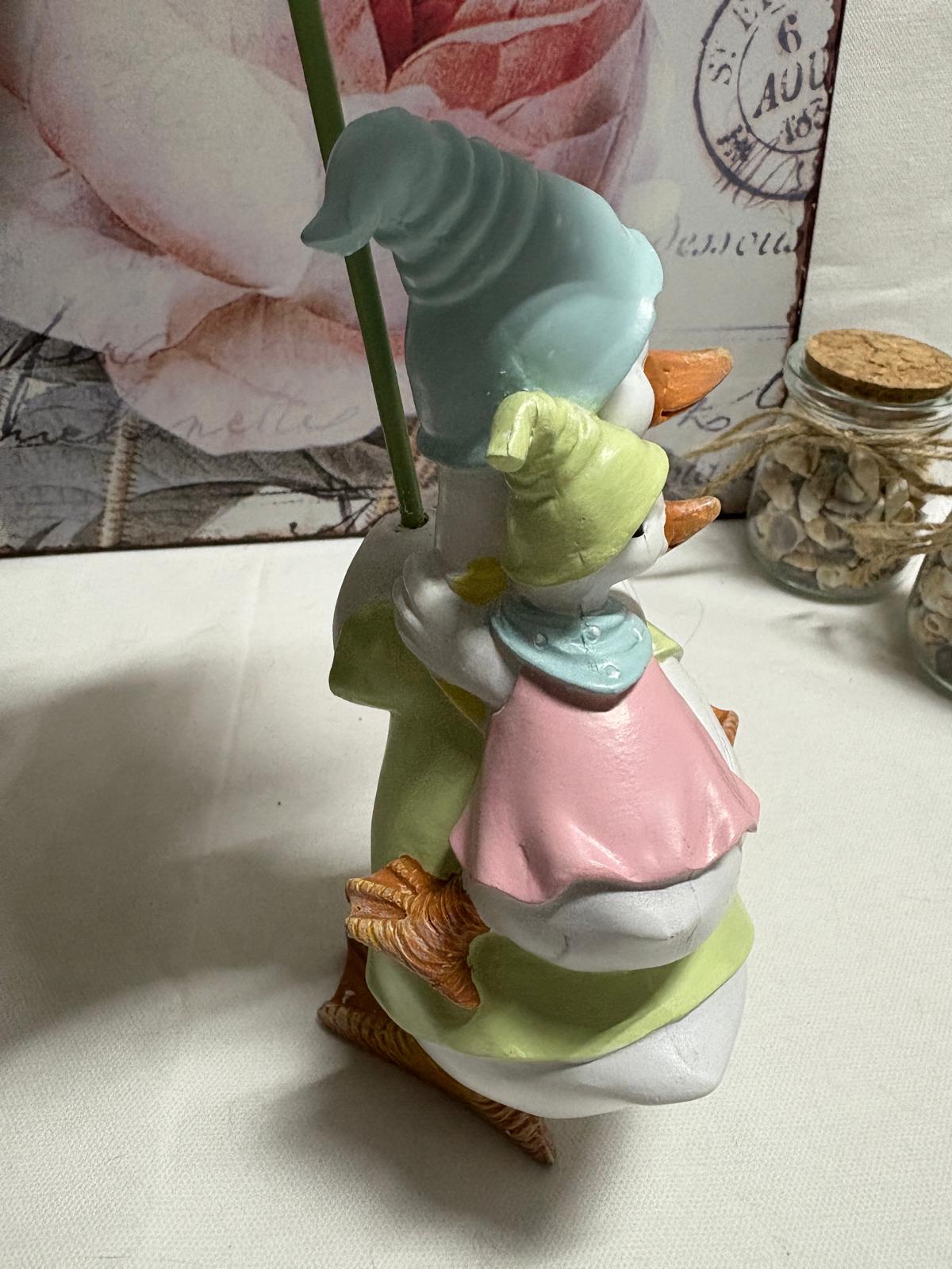 Rainy Duck With Baby and Umbrella Figurine, 12cm