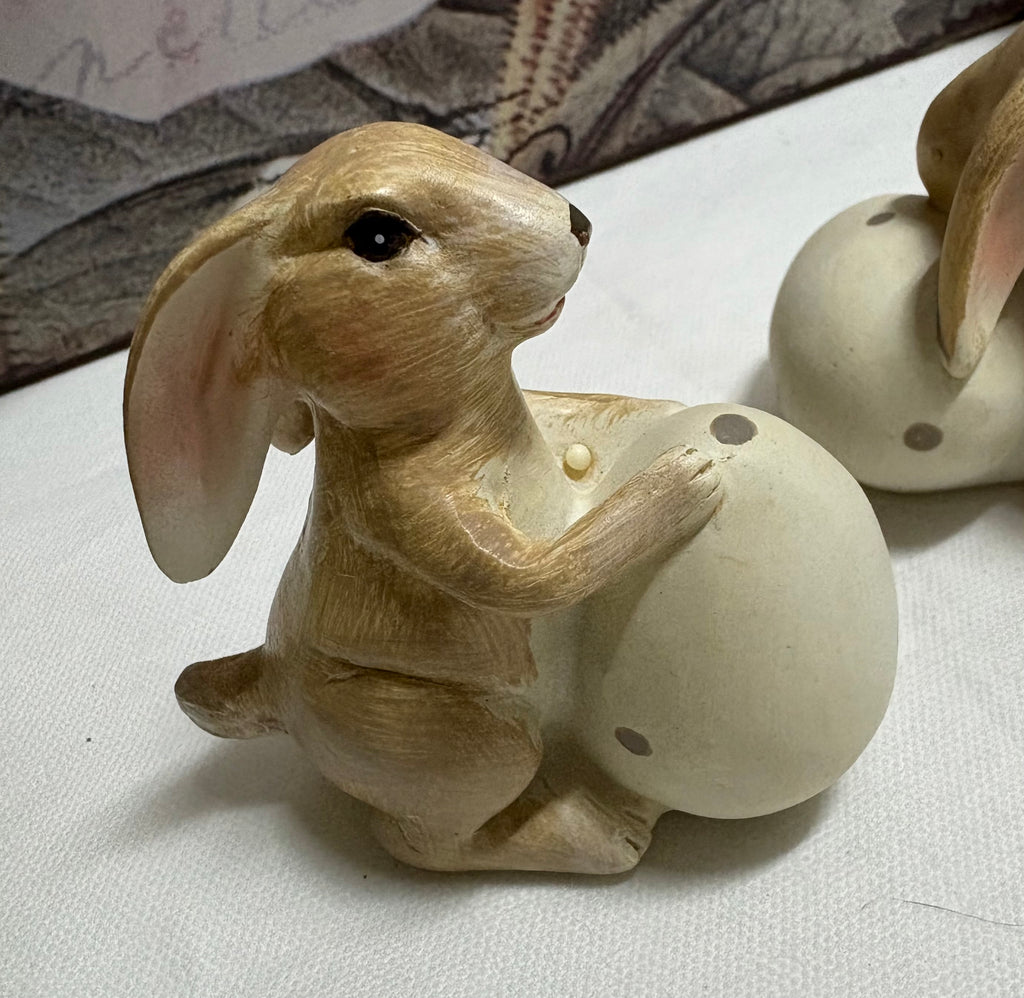 Pair of Lazy Bunny With Egg Ornaments