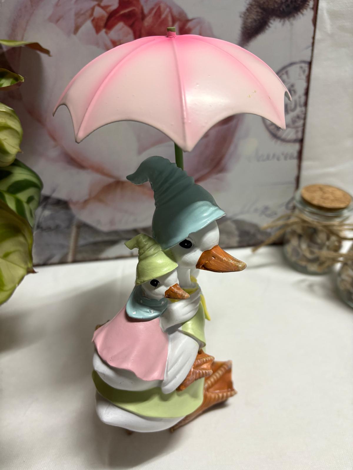 Rainy Duck With Baby and Umbrella Figurine, 12cm