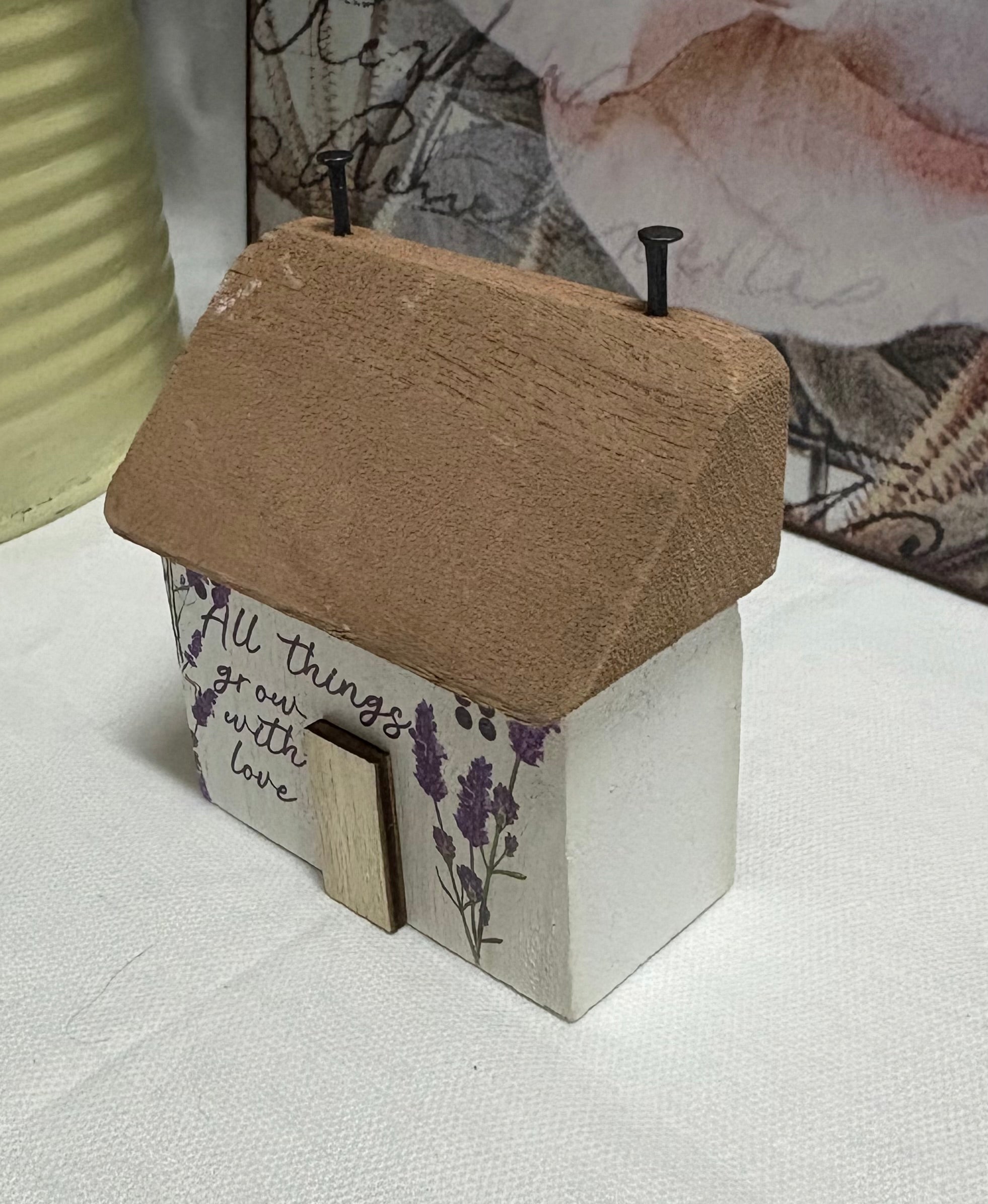 Flower Wooden House - "All Things Grow with Love", 8cm