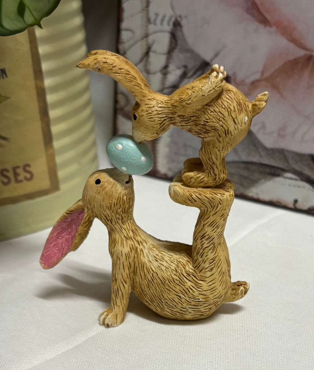 Kissing Bunnies Easter Ornament - Green Egg