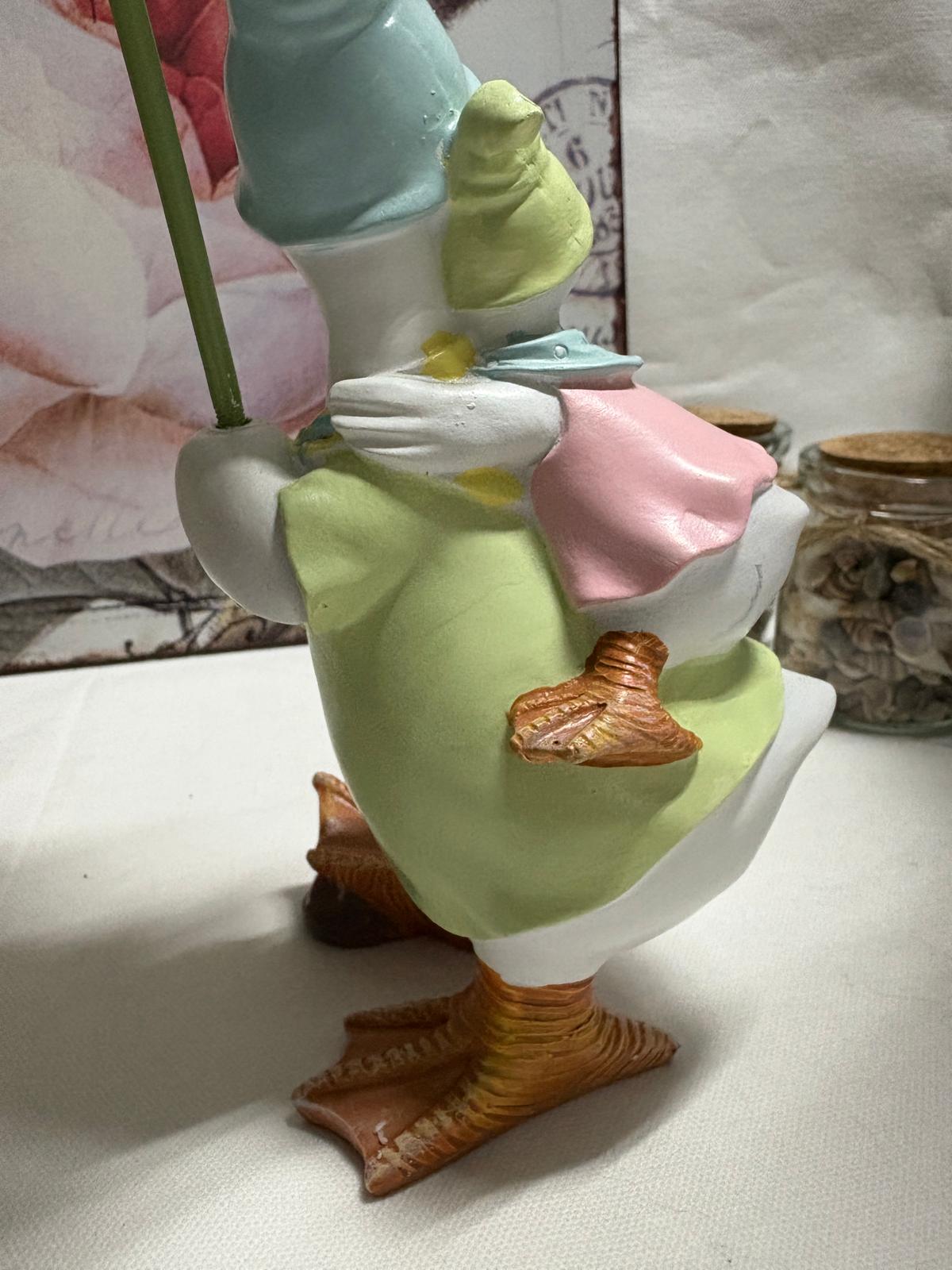 Rainy Duck With Baby and Umbrella Figurine, 12cm