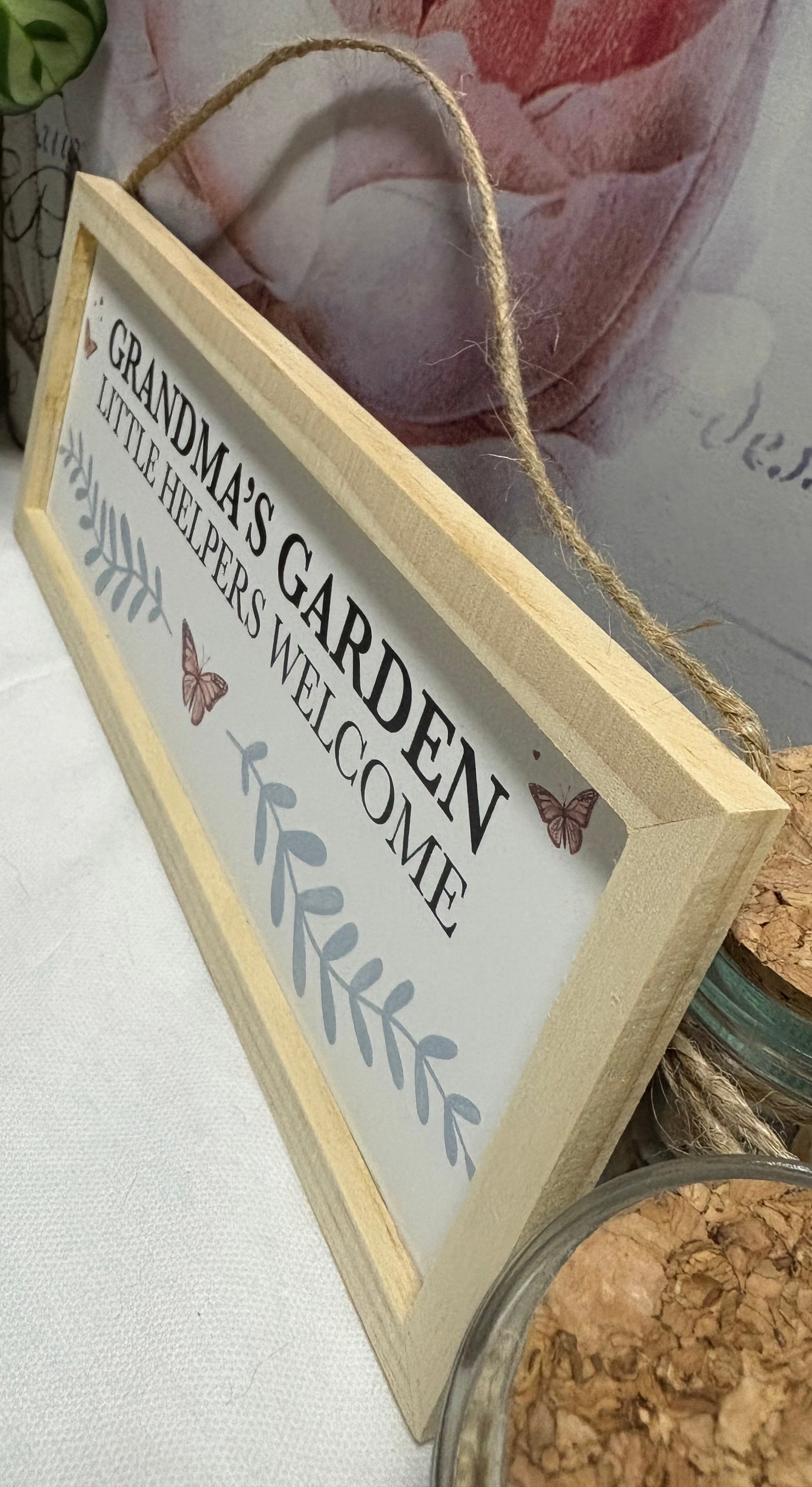 Grandma's Garden Helpers Sign, 25cm