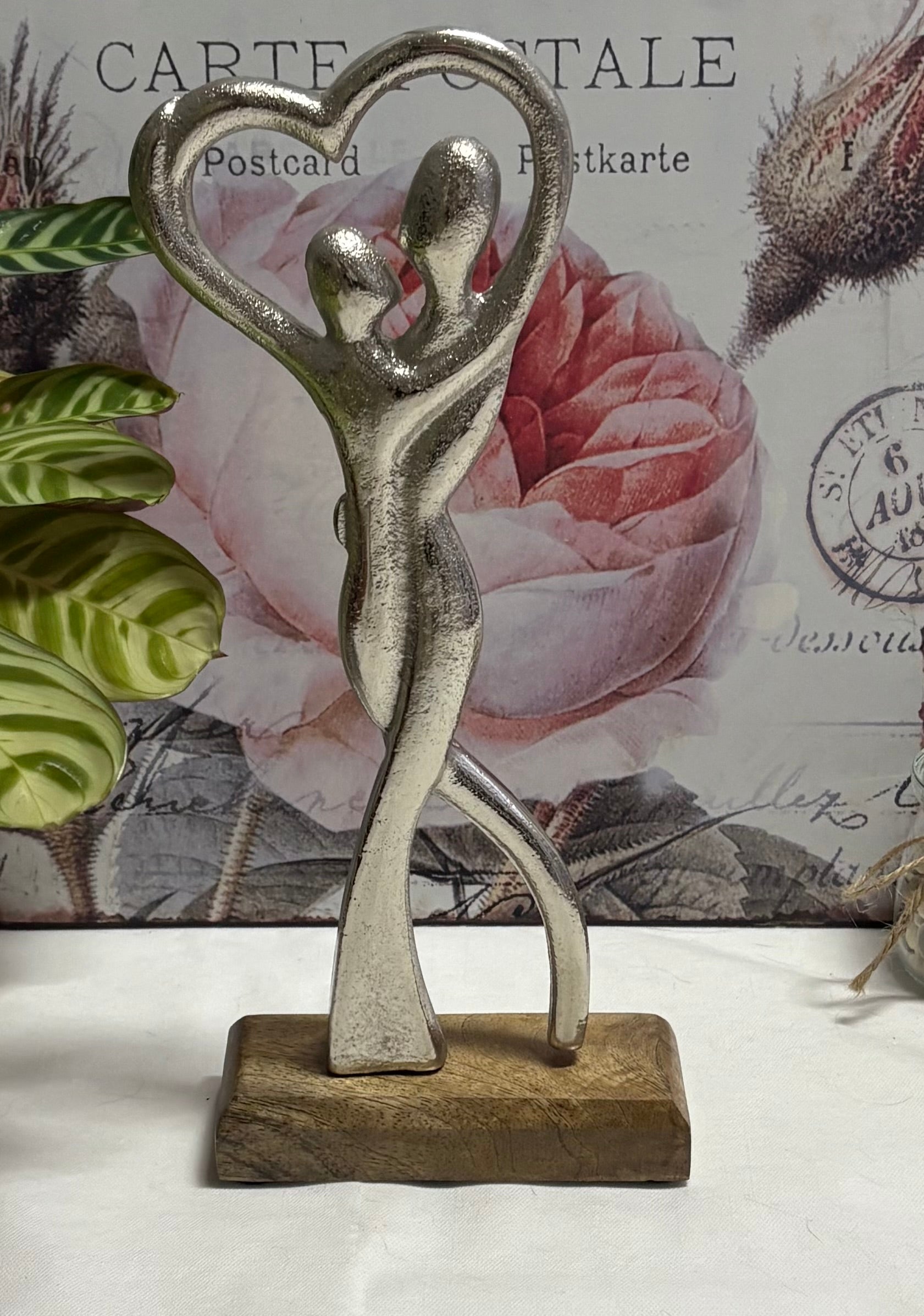 Aluminium Metal Couple with Heart on Wooden Block Ornament, 23cm