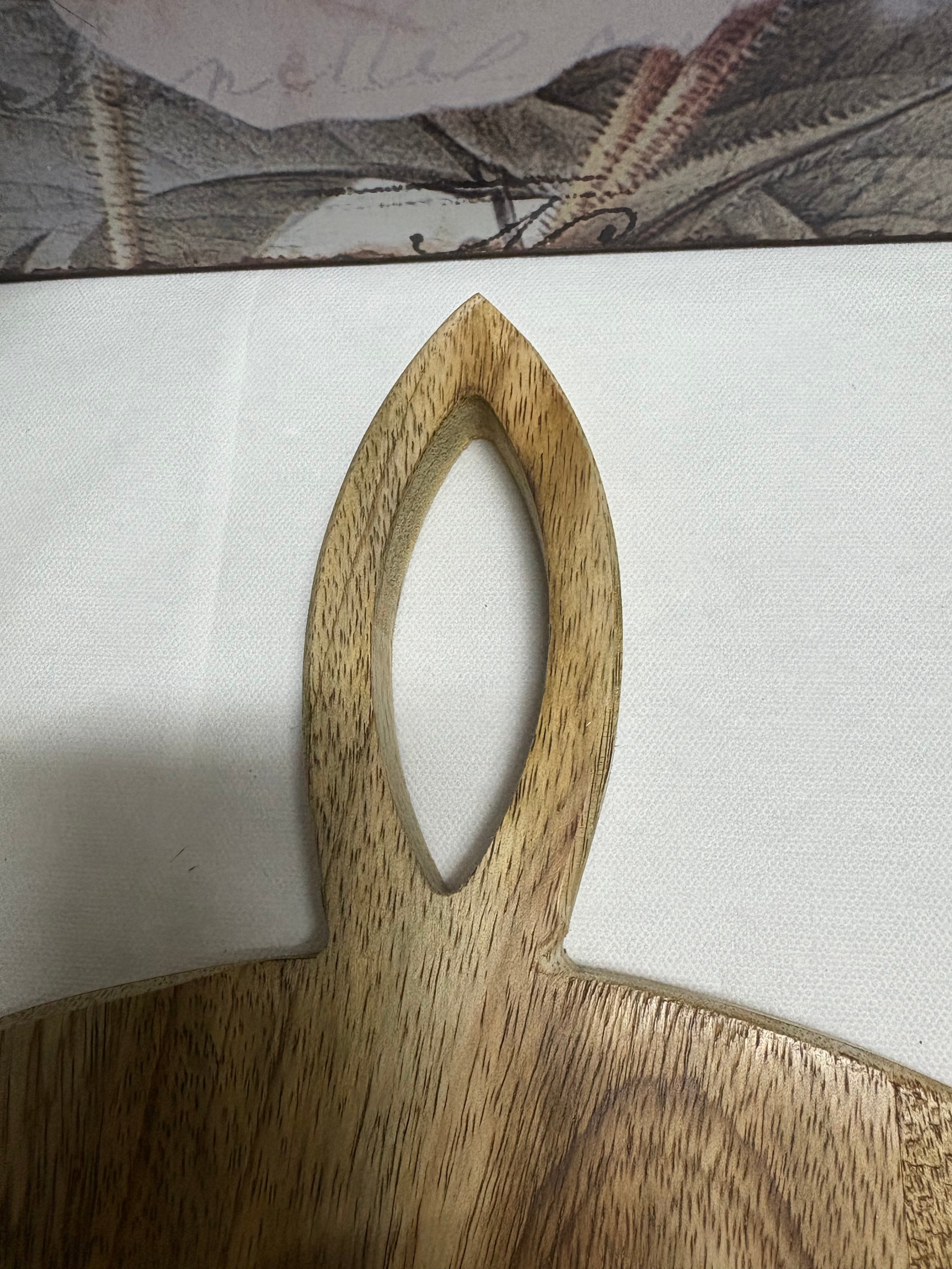 Large Round Wooden Chopping / Serving Board