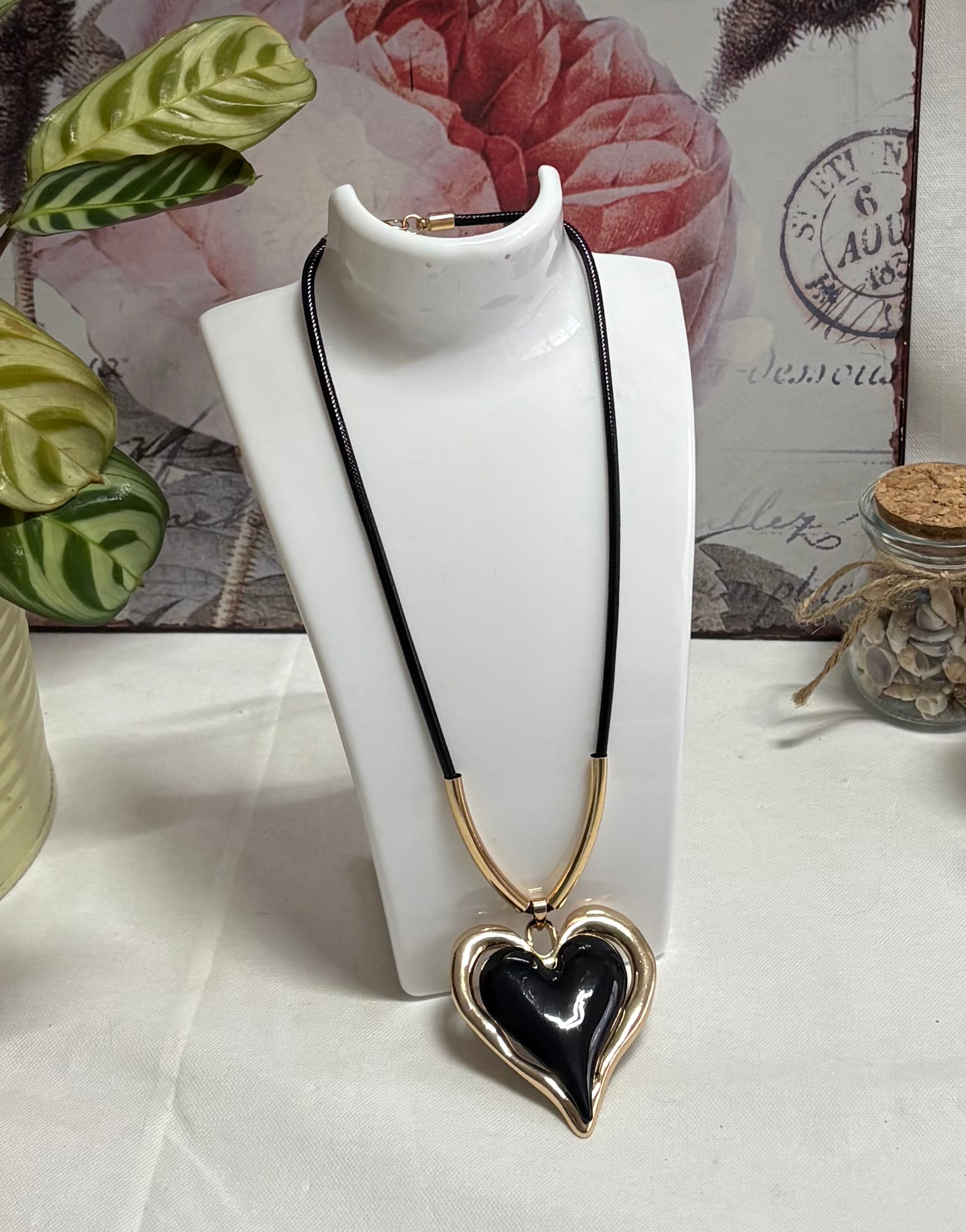 Black & Gold Heart Pendant Necklace