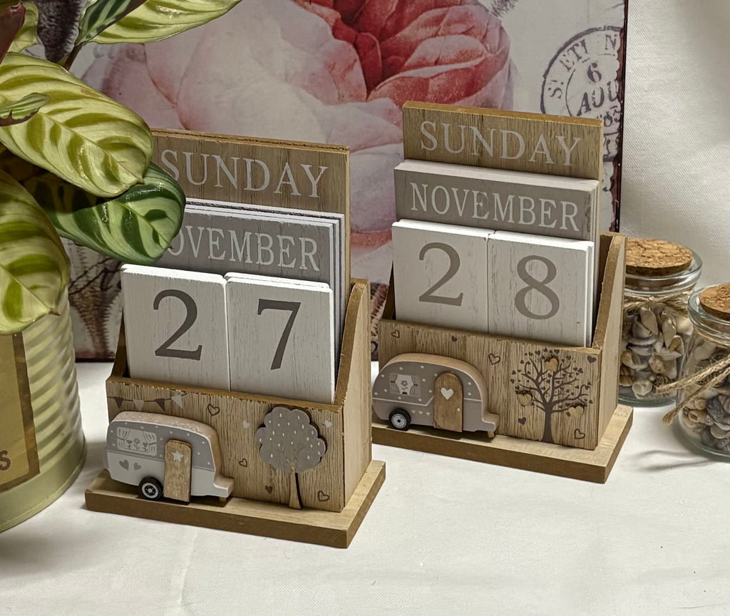 Wooden Caravan Calendar - 2 Designs - 16 x 12cm