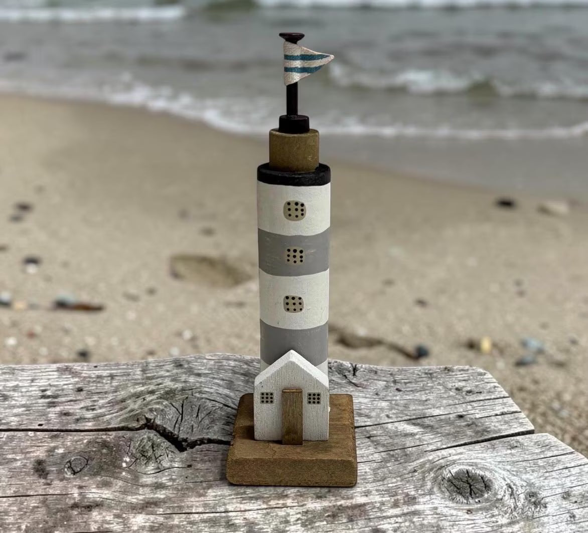 Lighthouse Decorative Wooden Ornament, 16cm