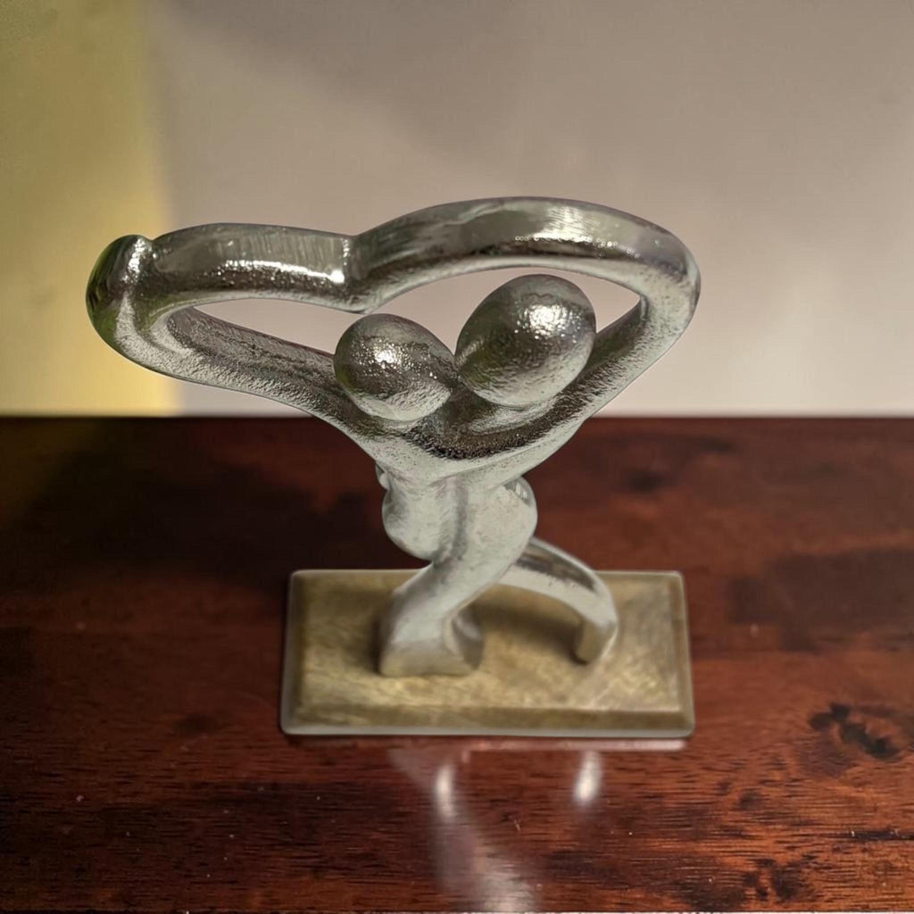 Aluminium Metal Couple with Heart on Wooden Block Ornament, 23cm